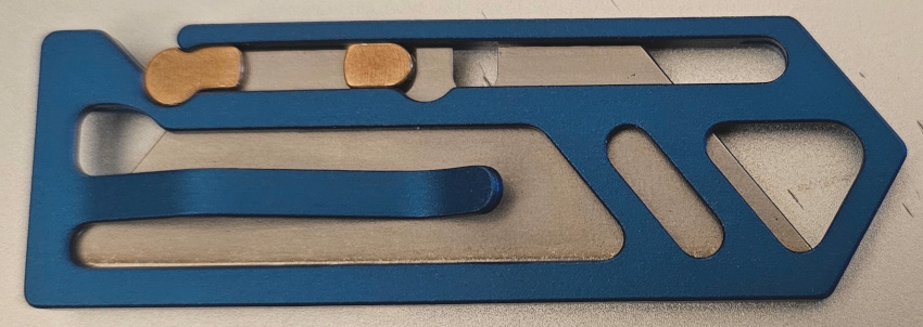 Aerocrafted Sideslip Utility Knife (blue aluminum, back)