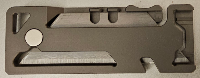 Gear Infusion GhostTi Utility Knife (back)