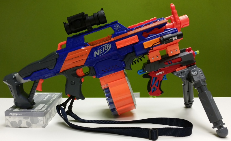 Nerf Rapidstrike with BoomCo Farshot (right)